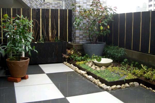 Taman Samping Rumah 2 Meter