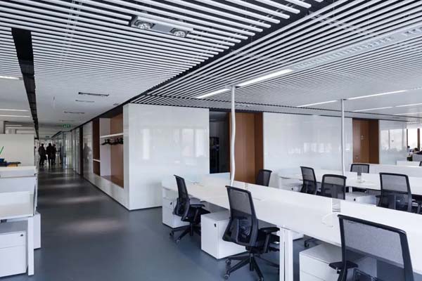 Desain Plafon Kantor Minimalis